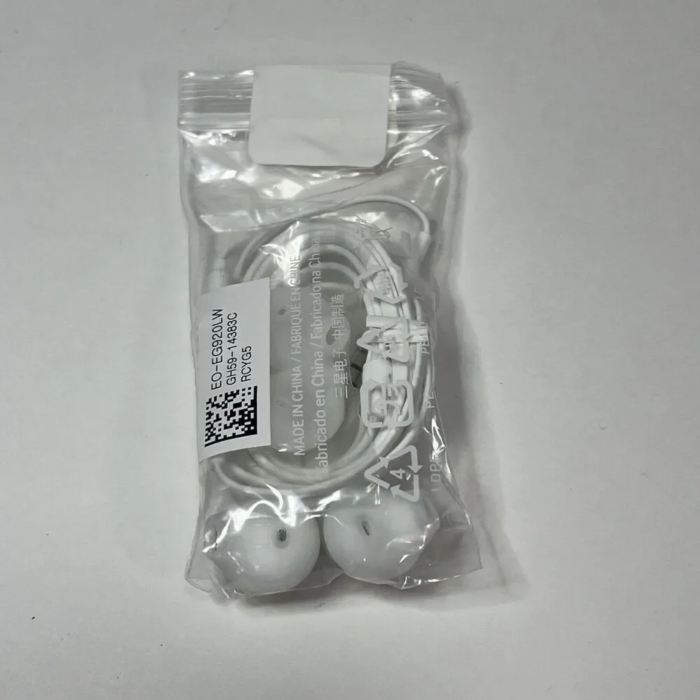 SAMSUNG OEM Wired Headset Headphones 3.5mm Ear Buds w/Controls EO-EG920LW White